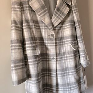 Brand new with tags 1x trench coat Calvin Klein